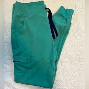FIGS surgical green medium tall Zamora jogger scrub pants